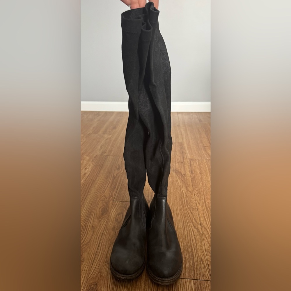 Vera Cuoio over-the-knee boots, size 40